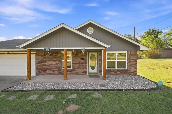 211 N Cedar Street, Bristow, OK 74010
