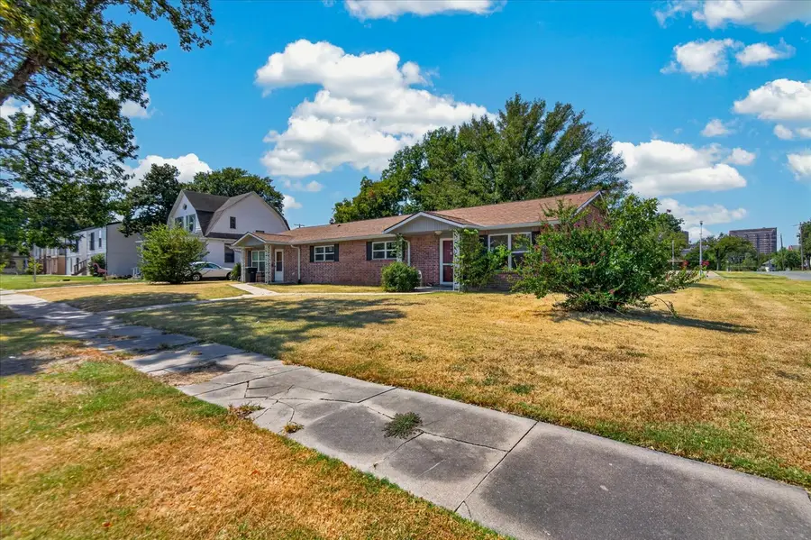301 S Chickasaw Avenue, Bartlesville, OK 74003 - #3