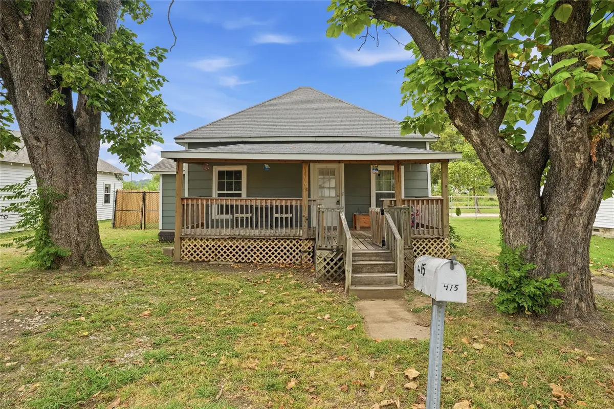 415 S Cherokee Avenue, Claremore, OK 74017 - #1