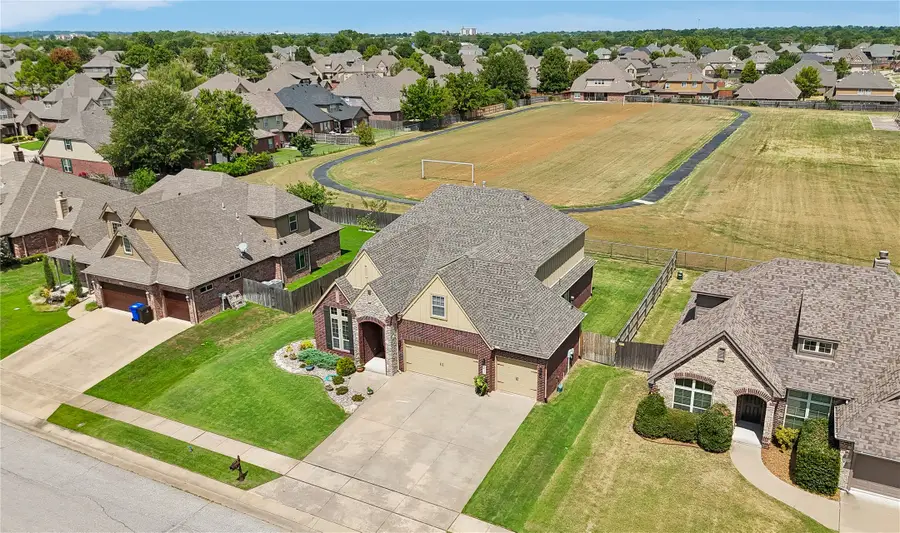 4400 W Oakridge Street, Broken Arrow, OK 74012 - #3