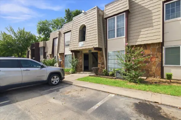 4348 E 67th Street #804, Tulsa, OK 74136