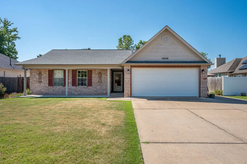19638 E 38th Place S, Broken Arrow, OK 74014 - #1
