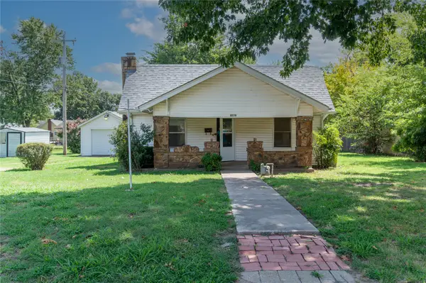 2812 W 37th Place, Tulsa, OK 74107