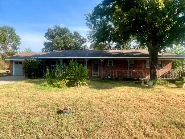 11131 EW 215th Road, Nowata, OK 74048