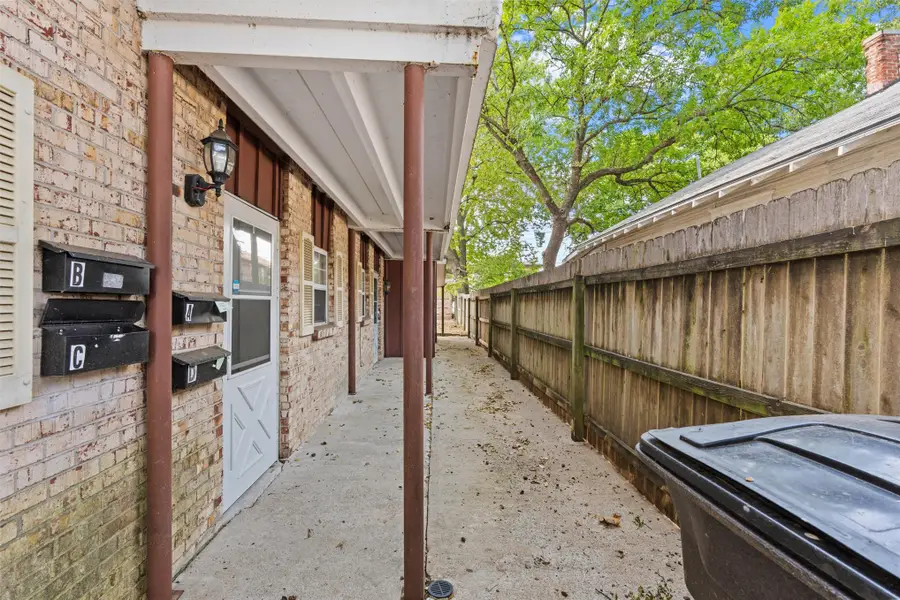 425 S Seneca, Bartlesville, OK 74003 - #3