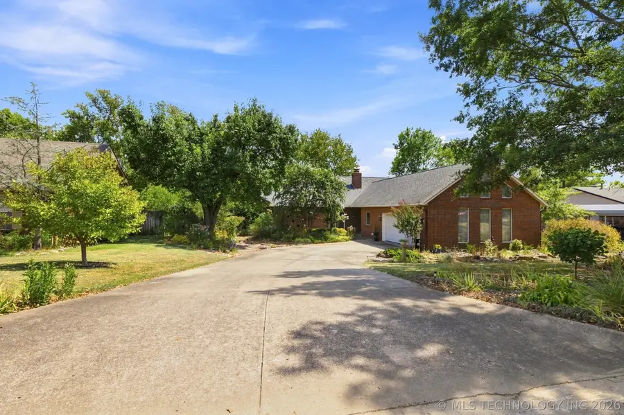 1022 N Douglas Drive, Claremore, OK 74017 - #2