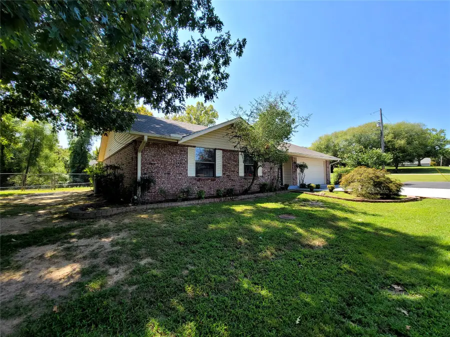 112 Meadowlark, Eufaula, OK 74432 - #3