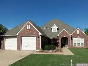 8922 N 137th Avenue E, Owasso, OK 74055