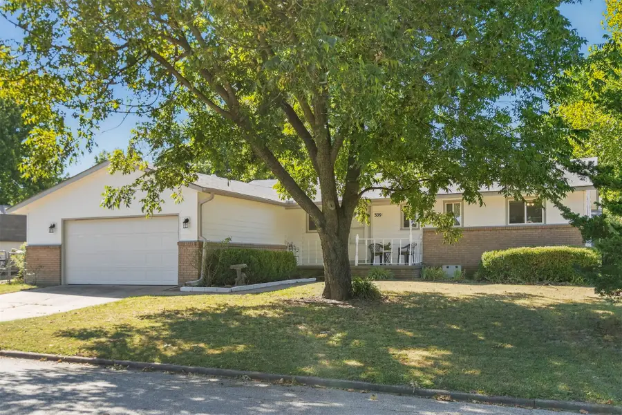 309 W Vandalia Street, Broken Arrow, OK 74012 - #3