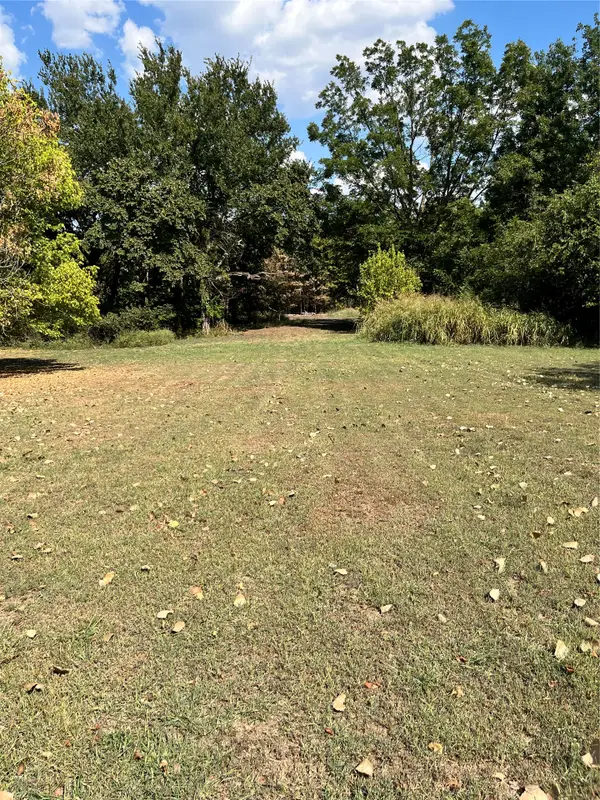 Leach Avenue, Avant, OK 74001