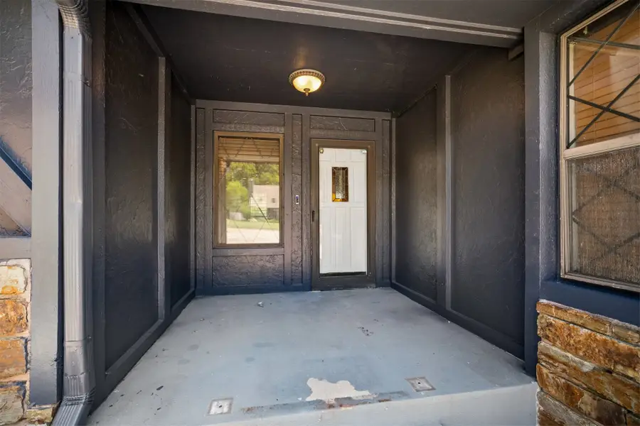 8027 S Irvington Avenue, Tulsa, OK 74136 - #3