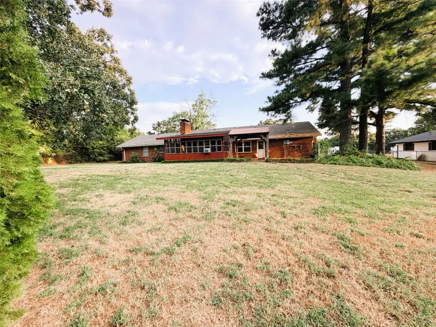 1310 Wade Wells Drive, Henryetta, OK 74437 - #2