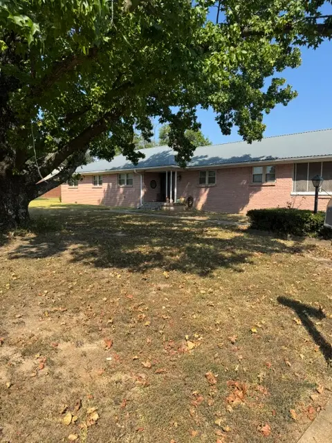 105 E Neff Street, Madill, OK 73446