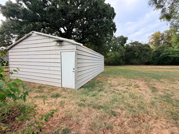 Grant Street, Henryetta, OK 74437