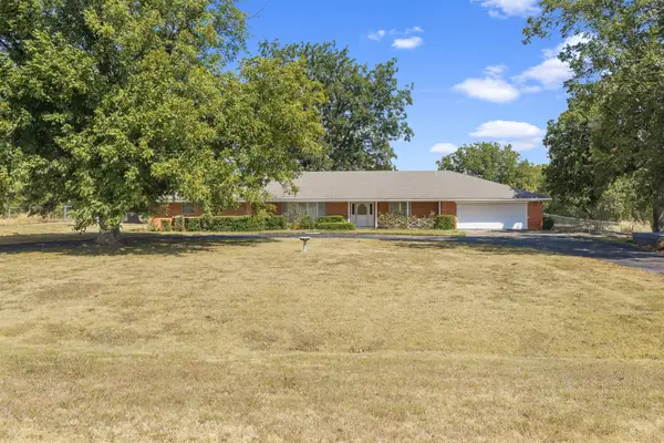 2011 W 1st Street, Sulphur, OK 73086