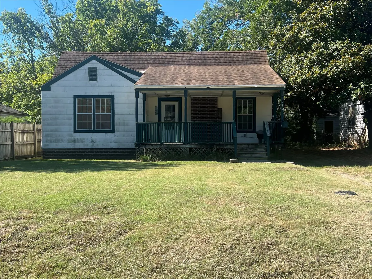 525 W 20th, Ada, OK 74820 - #1