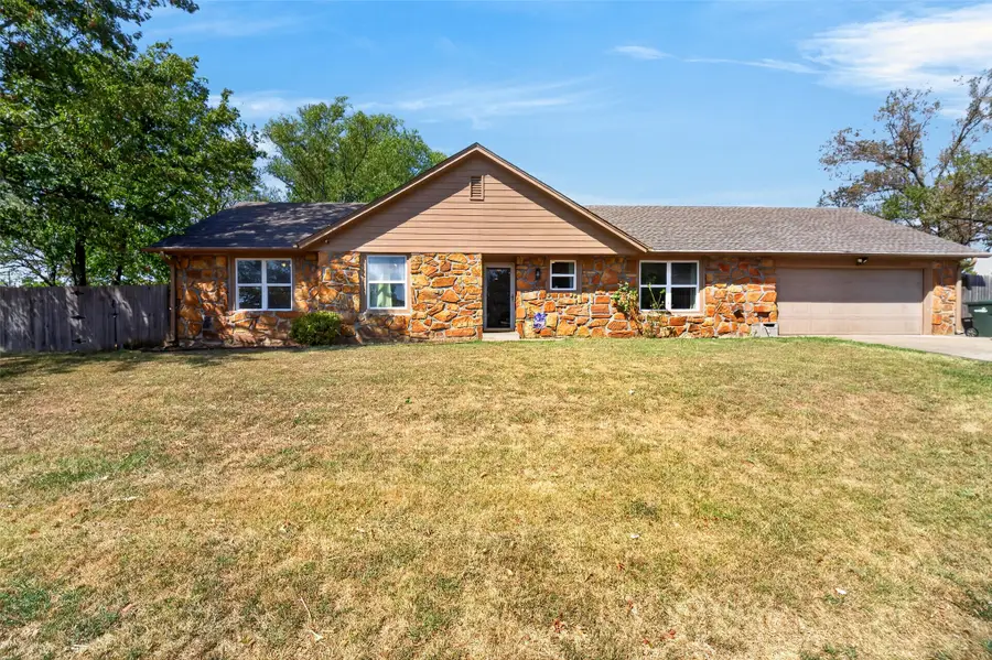 1631 Valley Parkway, Claremore, OK 74017 - #2
