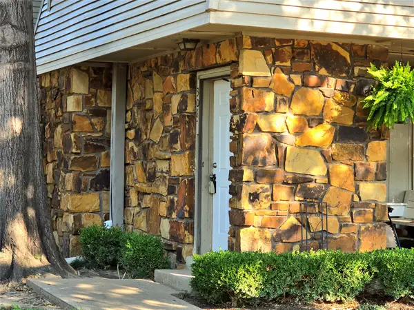 6622 S Zunis Avenue #3E10, Tulsa, OK 74136