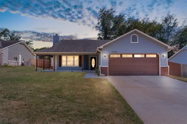 29574 E 160th Street S, Coweta, OK 74429