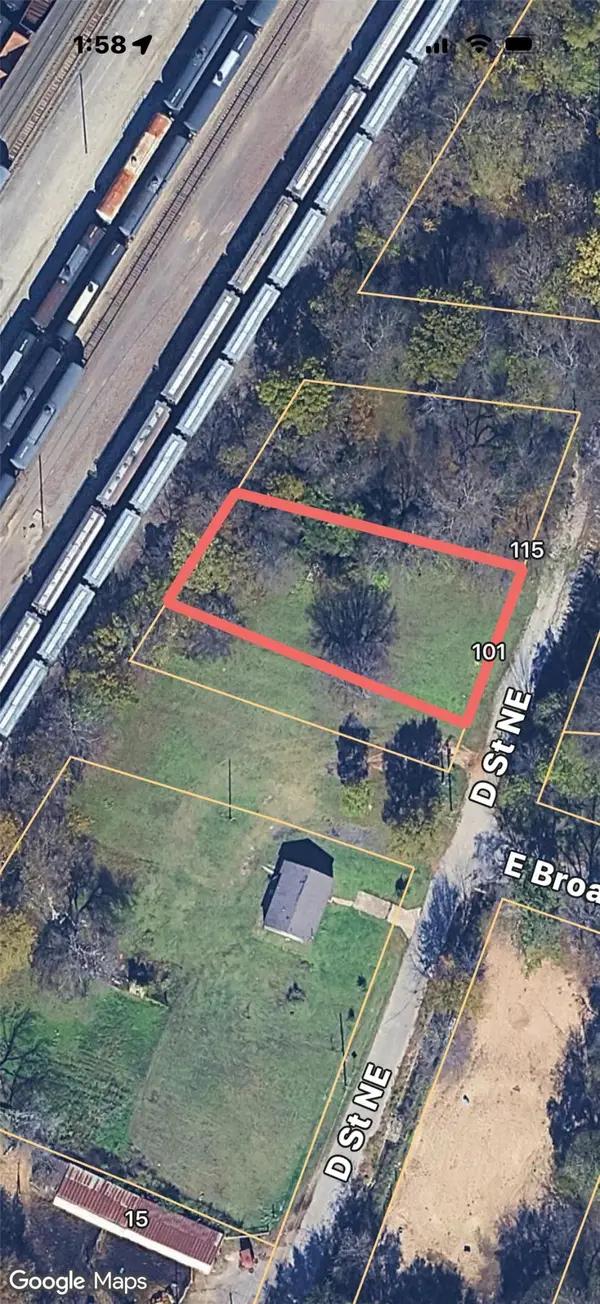 101 NE D Street, Ardmore, OK 73401