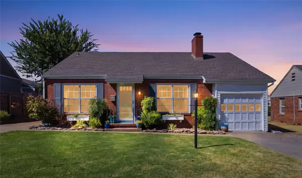 1722 S Columbia Place, Tulsa, OK 74104