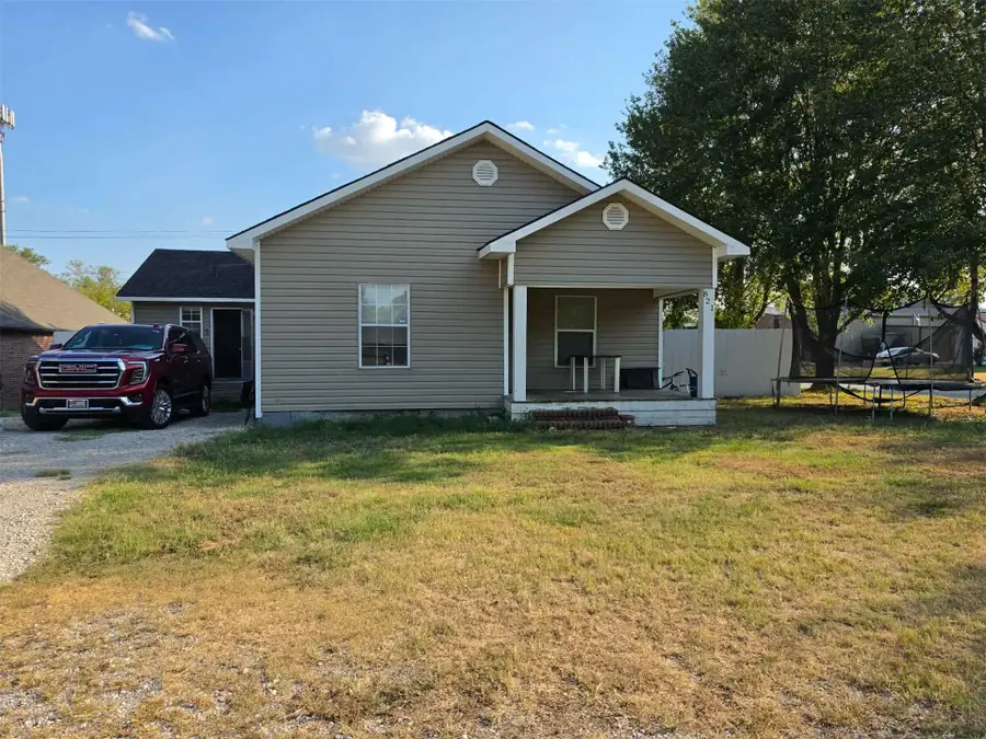 821 W Oak Street, Collinsville, OK 74021 - #3