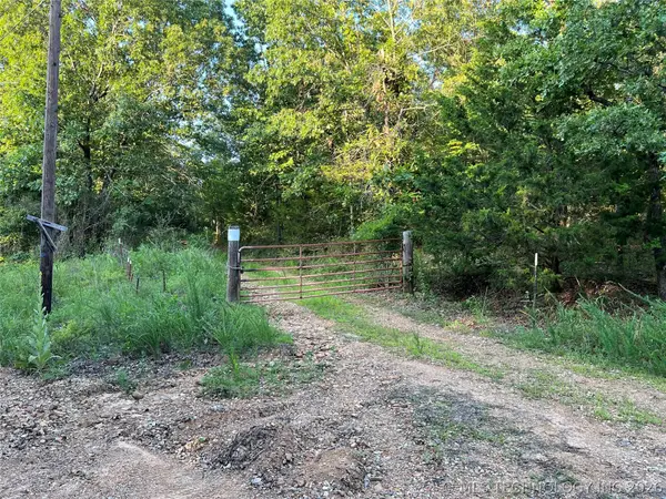 S 4582 Road, Marble City, OK 74945