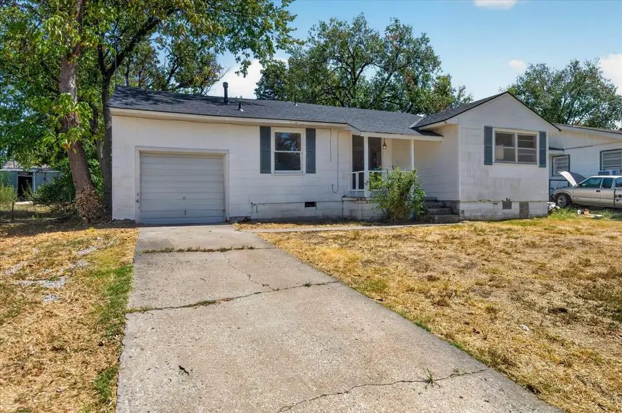 1812 S Armstrong Avenue, Bartlesville, OK 74003 - #3