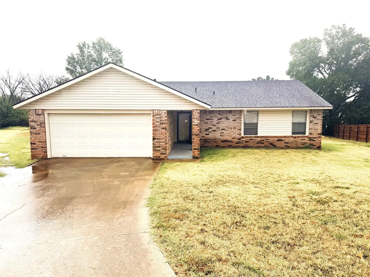 1512 Briarwood Lane, Henryetta, OK 74437 - #1