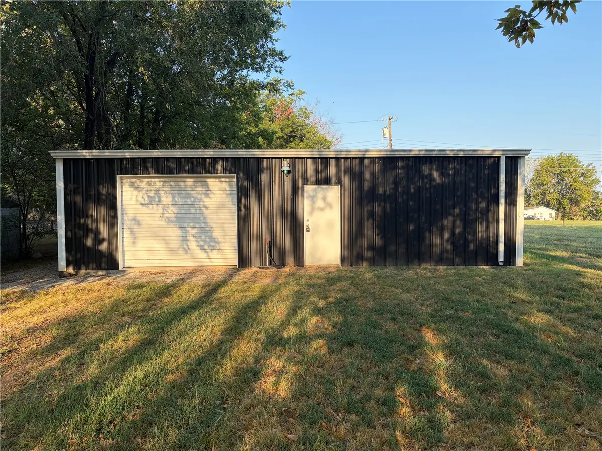 14 S Orphan Street, Pryor, OK 74361 - #1