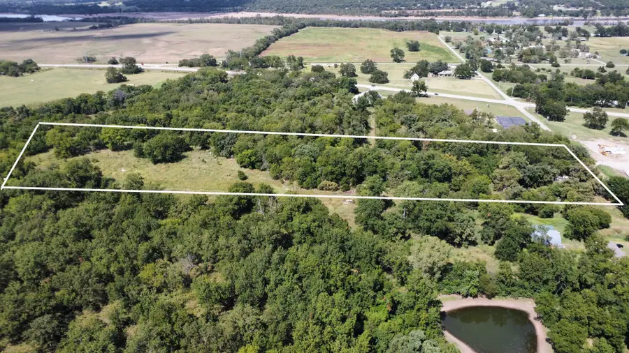 118 S Indian Hill Road, Ponca City, OK 74604 - #2