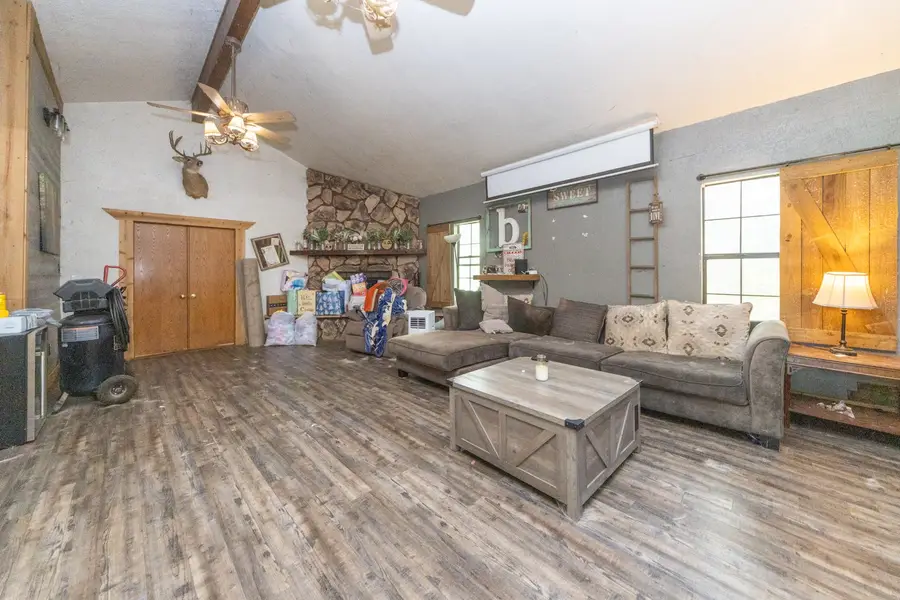 118 S Indian Hill Road, Ponca City, OK 74604 - #3