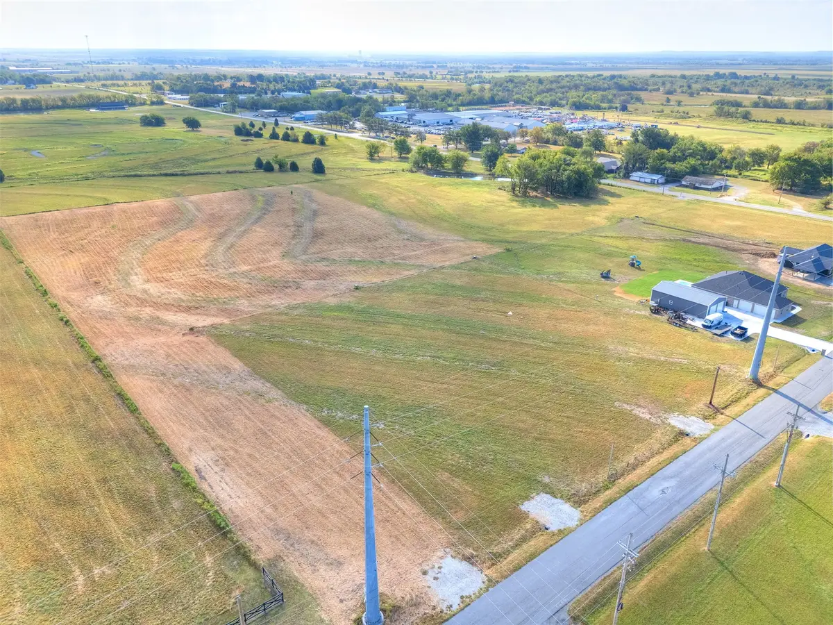 137 N Gaither Road, Pryor, OK 74361 - #1