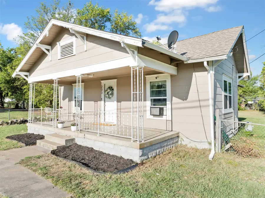 203 N Shawnee Street, Catoosa, OK 74015 - #2