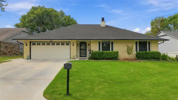 2313 W Broadway Court, Broken Arrow, OK 74012