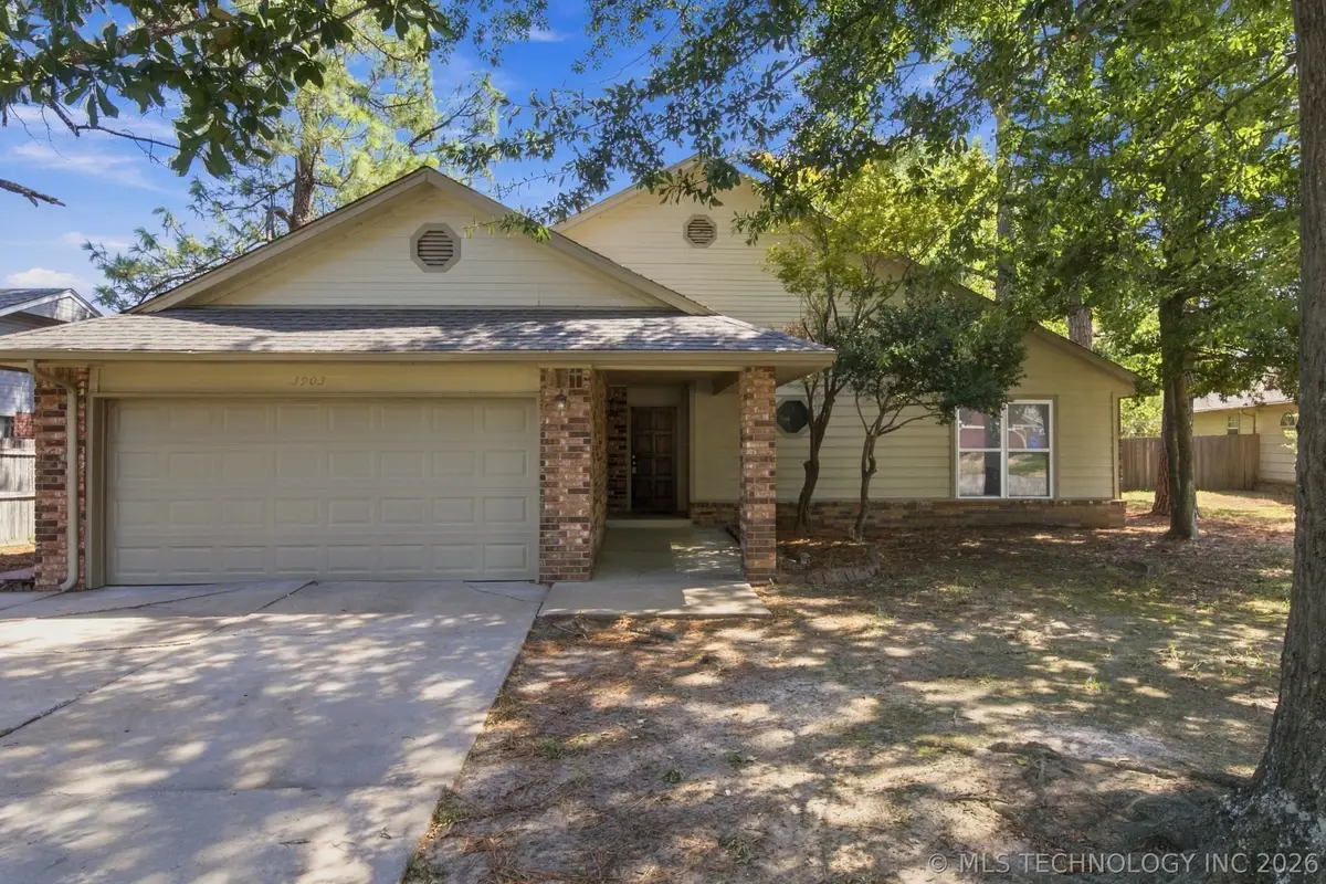 3903 S Walnut Place, Broken Arrow, OK 74011 - #1