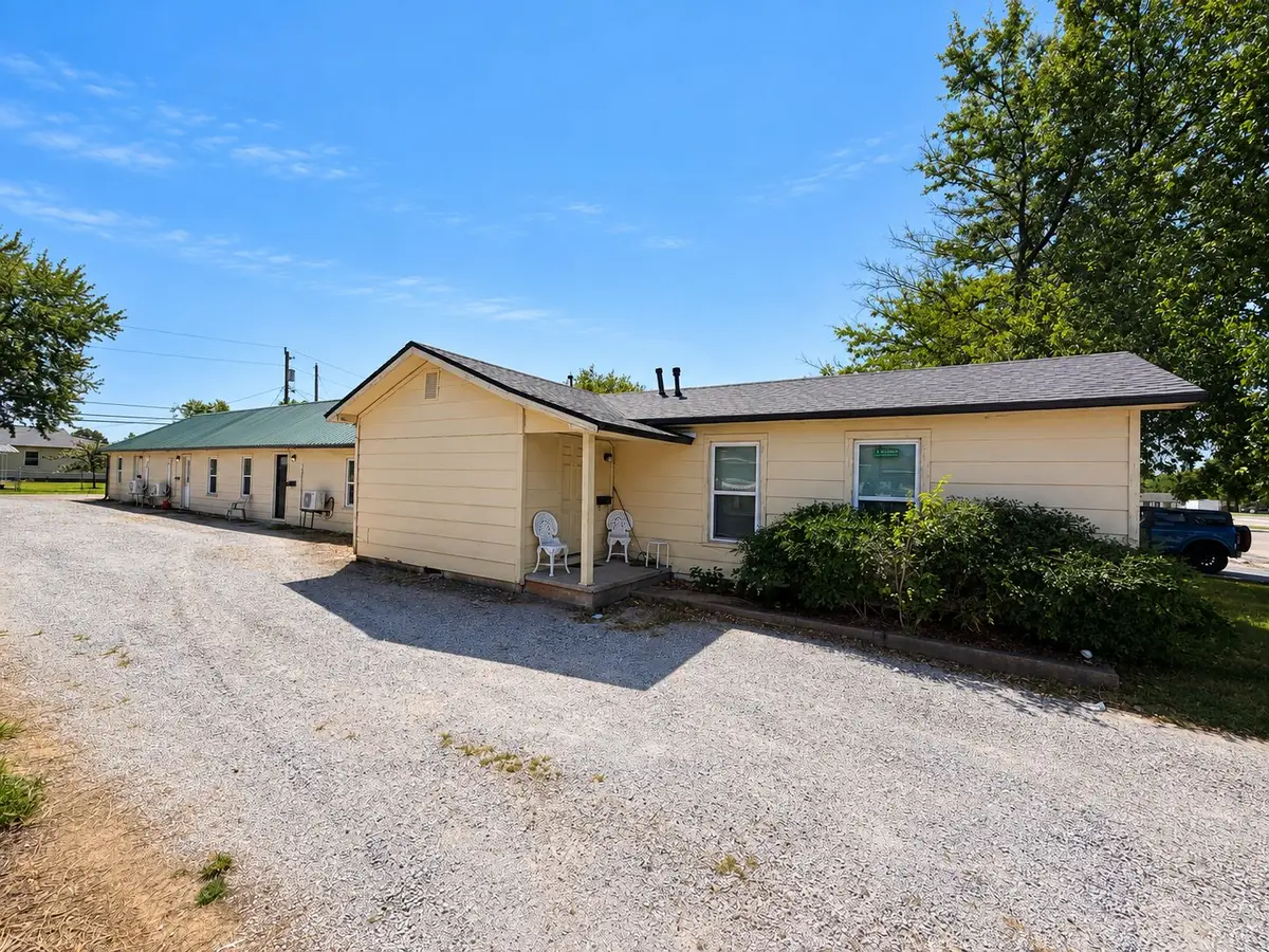 808 N Cherokee Street, Claremore, OK 74017 - #1