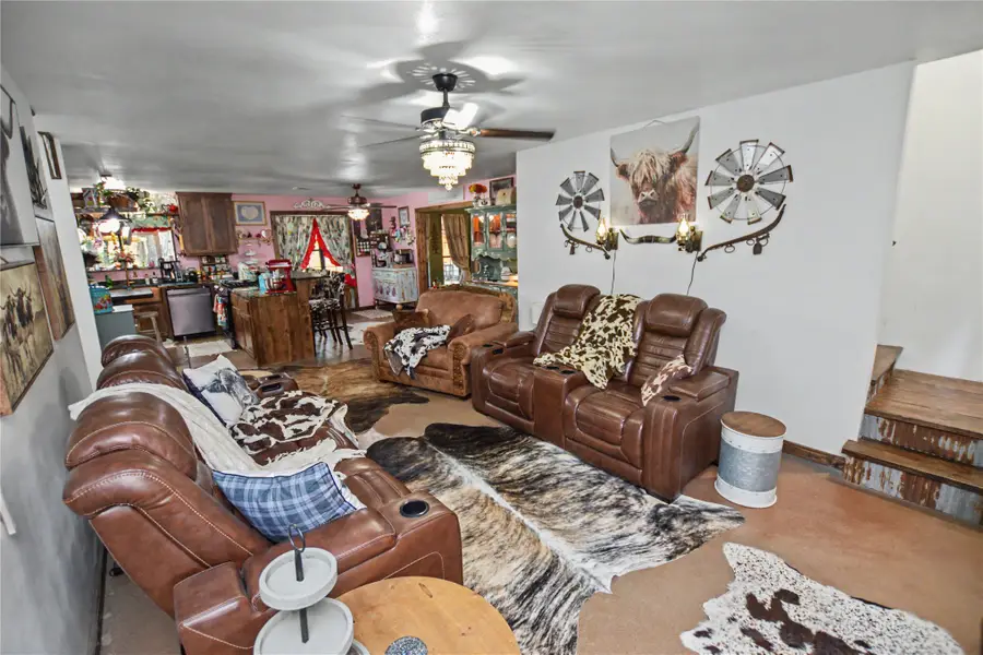 211 Plum Street, Locust Grove, OK 74352 - #3