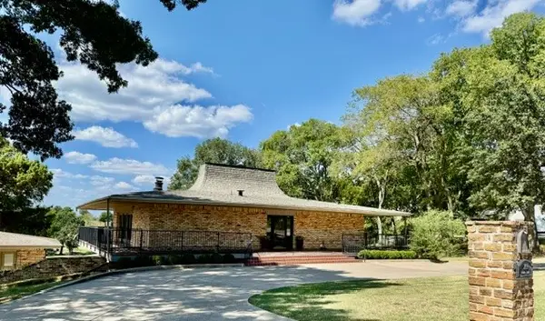 219 Woods Lane, Ardmore, OK 73401