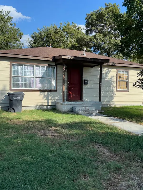 1412 N Healdton Boulevard N, Ardmore, OK 73401