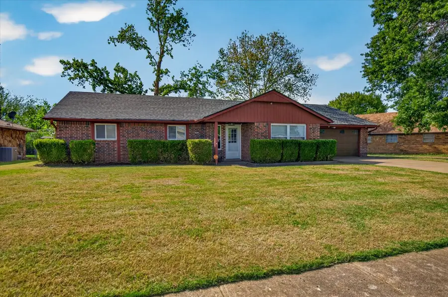 805 Castle Road, Bartlesville, OK 74006 - #2