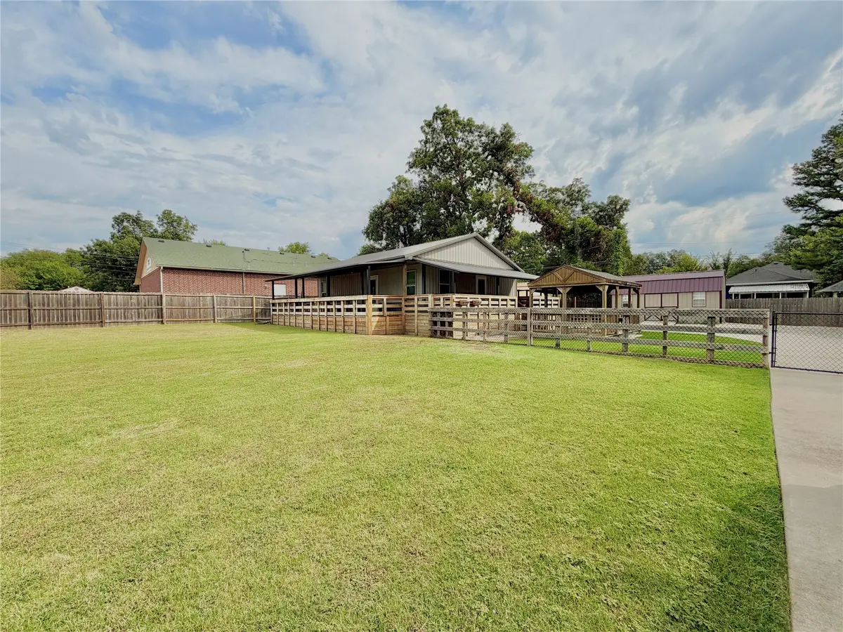 911 S Muskogee Street, Sapulpa, OK 74066 - #1