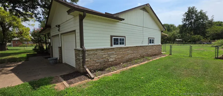 7910 E 129th Street S, Bixby, OK 74008 - #3