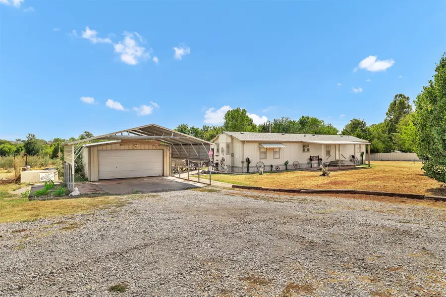 512 N Rockwell Avenue, Newcastle, OK 73065 - #3