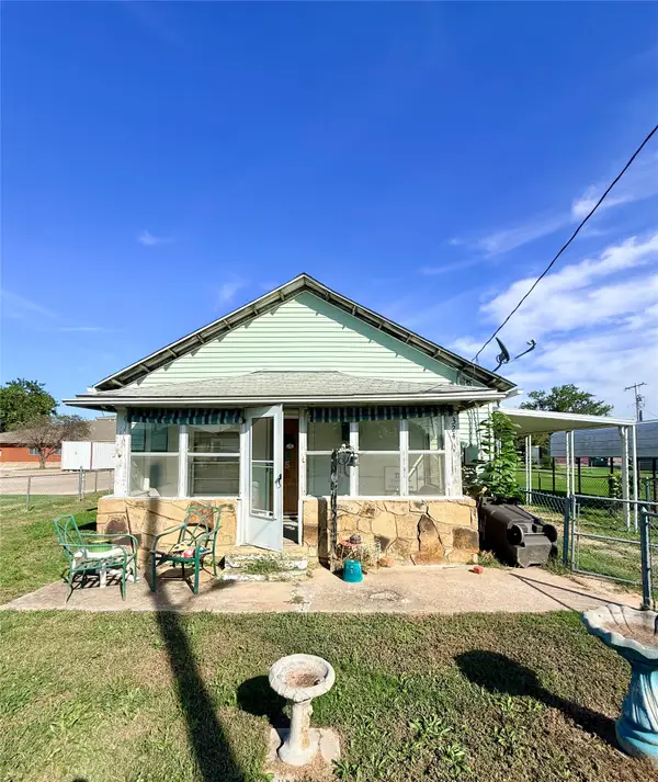 324 S Rogers Avenue, Bartlesville, OK 74003