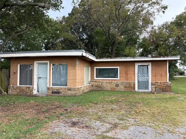 712 S 3rd Street, Porter, OK 74454