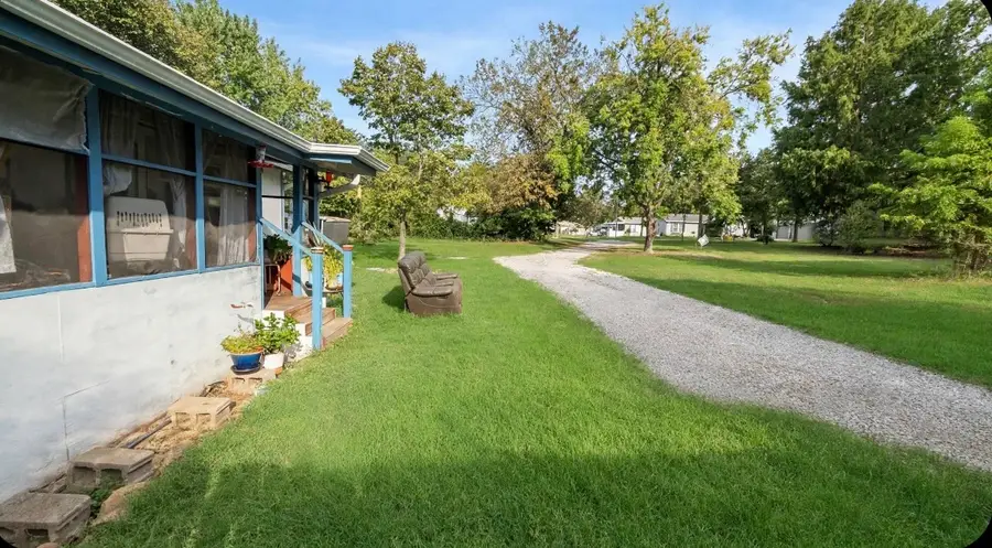 414 N Bristow Avenue, Coweta, OK 74429 - #3