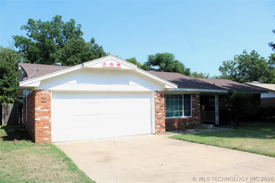 1512 N 10th Avenue, Durant, OK 74701 - #3
