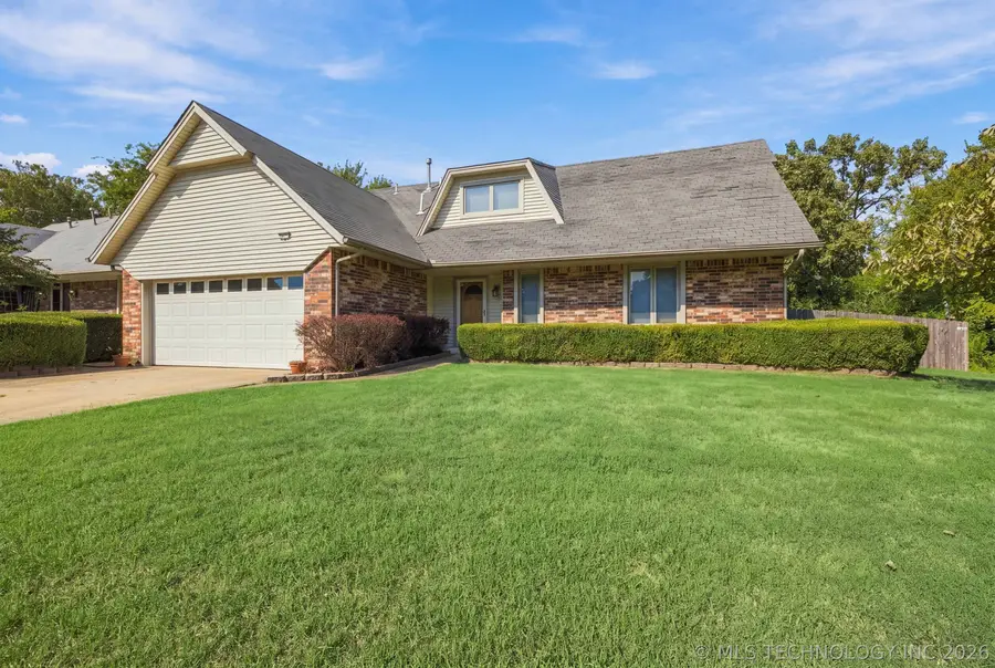 2412 W Fort Worth Street, Broken Arrow, OK 74012 - #2