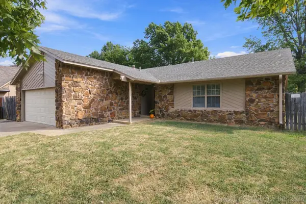 9611 N 107th East Place, Owasso, OK 74055